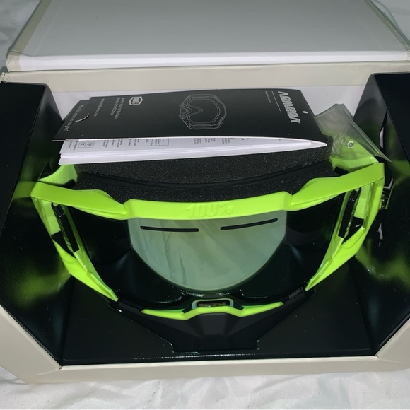 ARMEGA Snowmobile Goggles - Picture 3 of 9